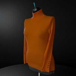 Sleek Turtleneck Long Sleeve Fitted Sweater - Vibrant Orange Size L
